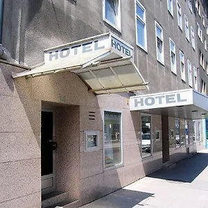 Cyrus Bed and breakfast