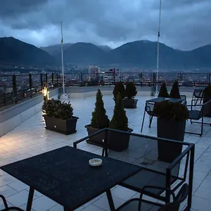 Terrace & Maison d'hôtes